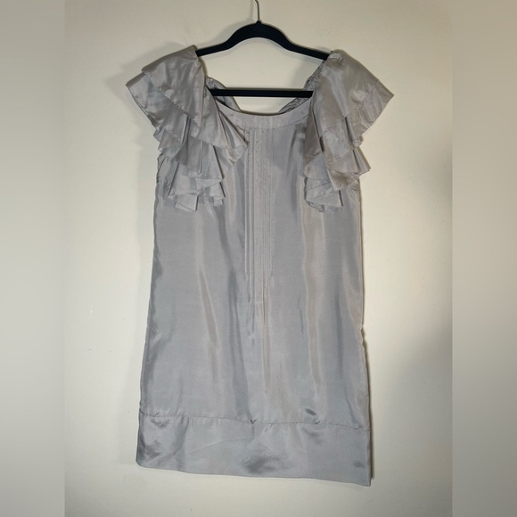 Floreat Anthropologie Gray Silver Silk Ruffle Sleeve Shift Dress Sz 4 Pintuck. - Picture 8 of 15